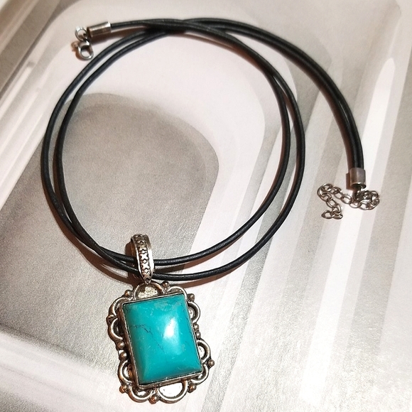 Vintage Jewelry - VTG Chunky Turquoise Sterling Leather Hand Crafted Necklace